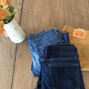 THREE Pairs Men’s 32/34 Jeans 👖